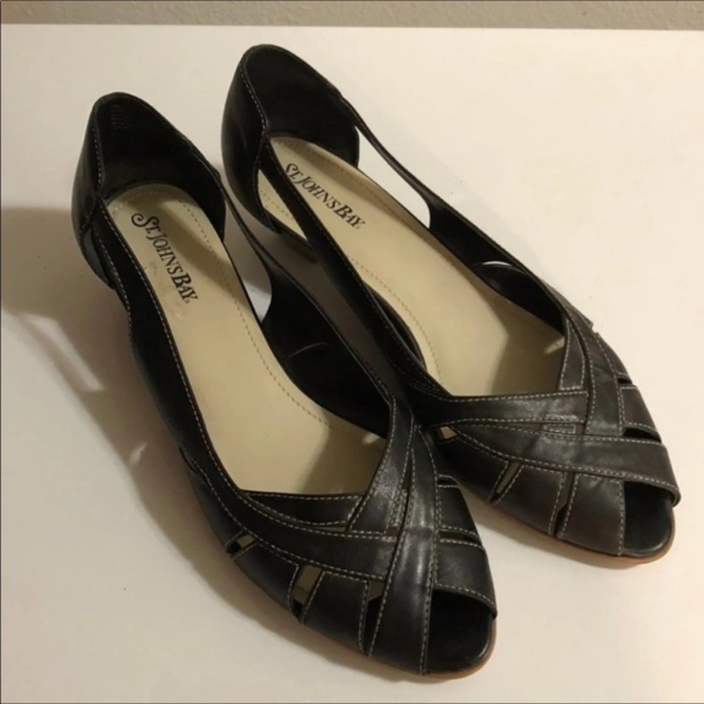 St John's Bay Shoes Women’s Size 10M Black Slip On